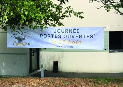 bache avec finition ourlets et oeillets avec sandows graphidec