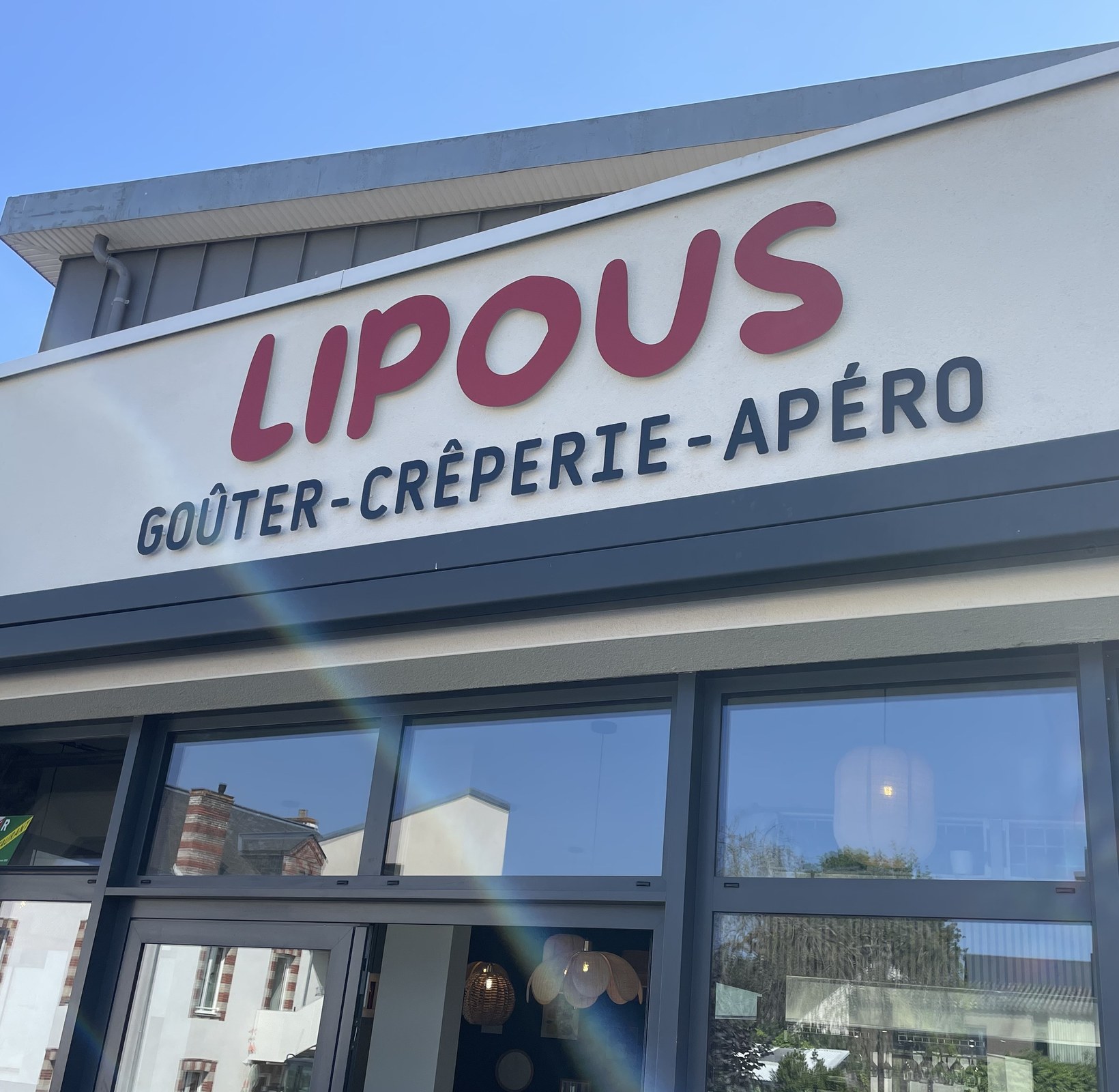 facade lettres decoupees et dibond sur plot graphidec