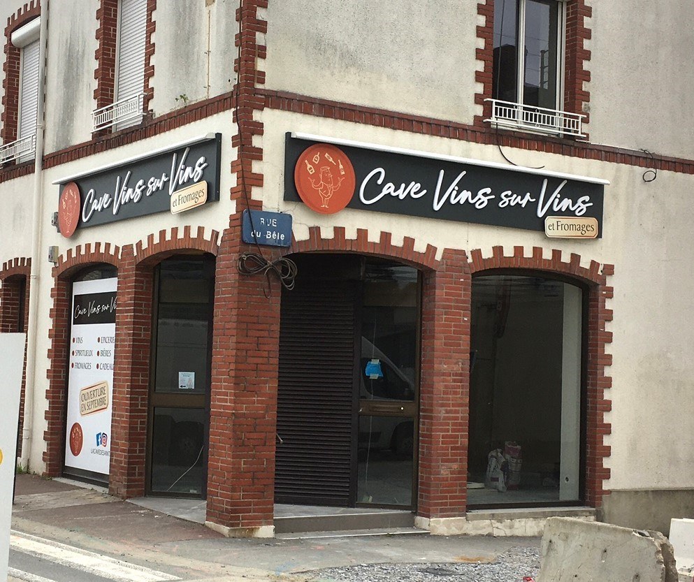 facade tole alu pliee et lettres decoupees graphidec