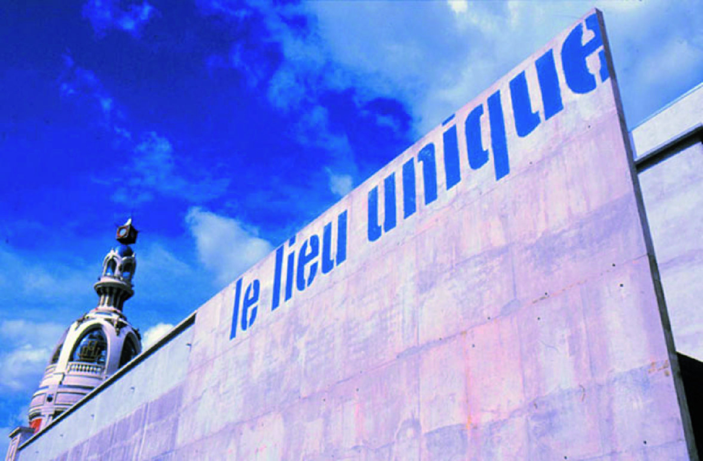 publicite peinte a la main sur facade graphidec