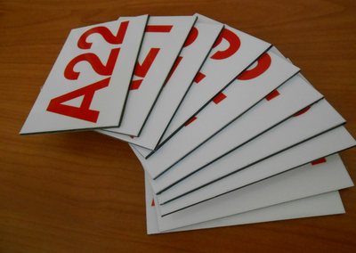 plaquettes indication lettres adhesives decoupees graphidec