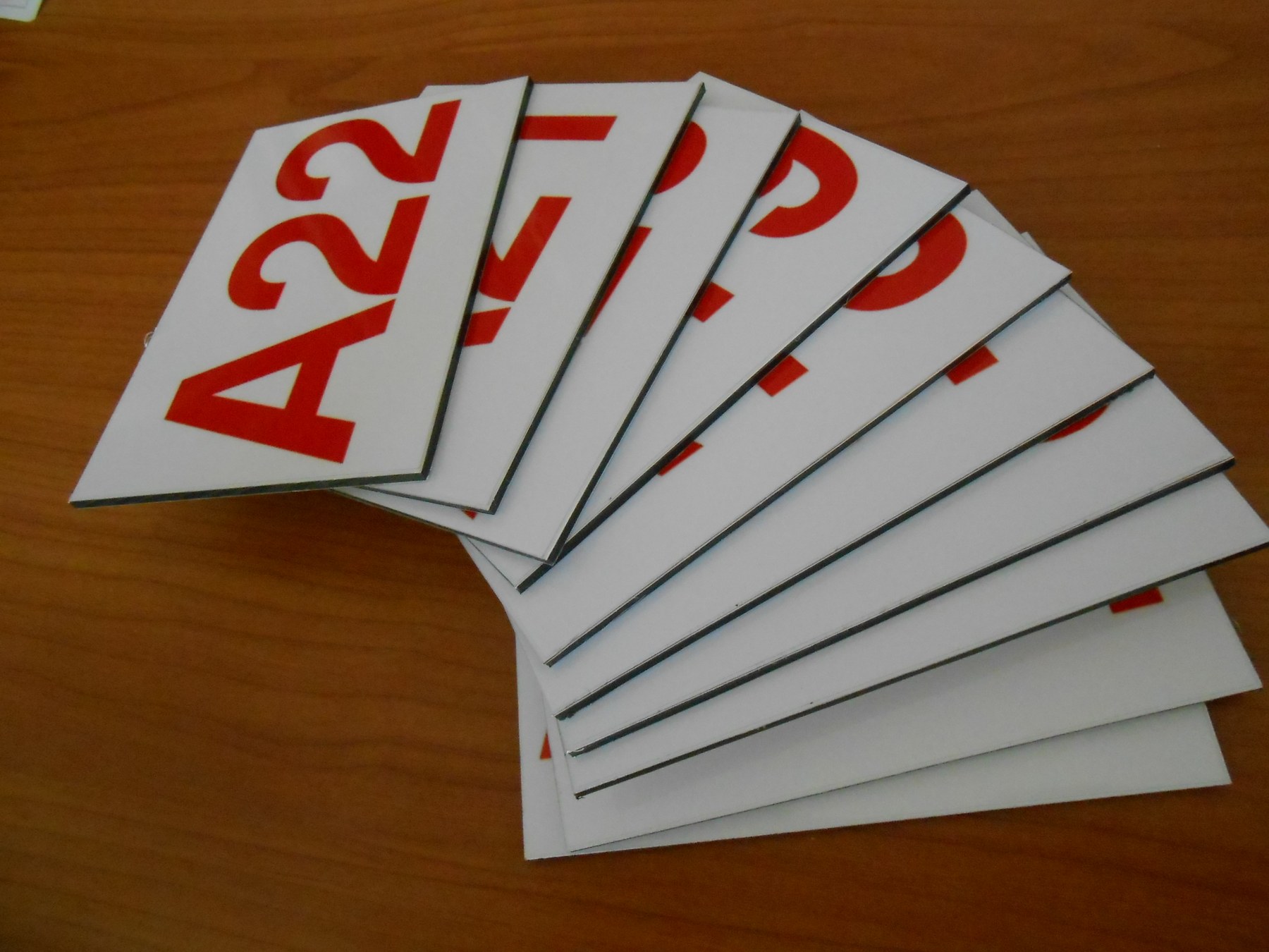 plaquettes indication lettres adhesives decoupees graphidec