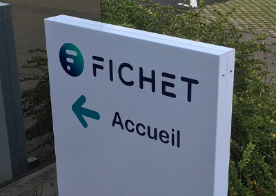signaletique borne accueil double face graphidec