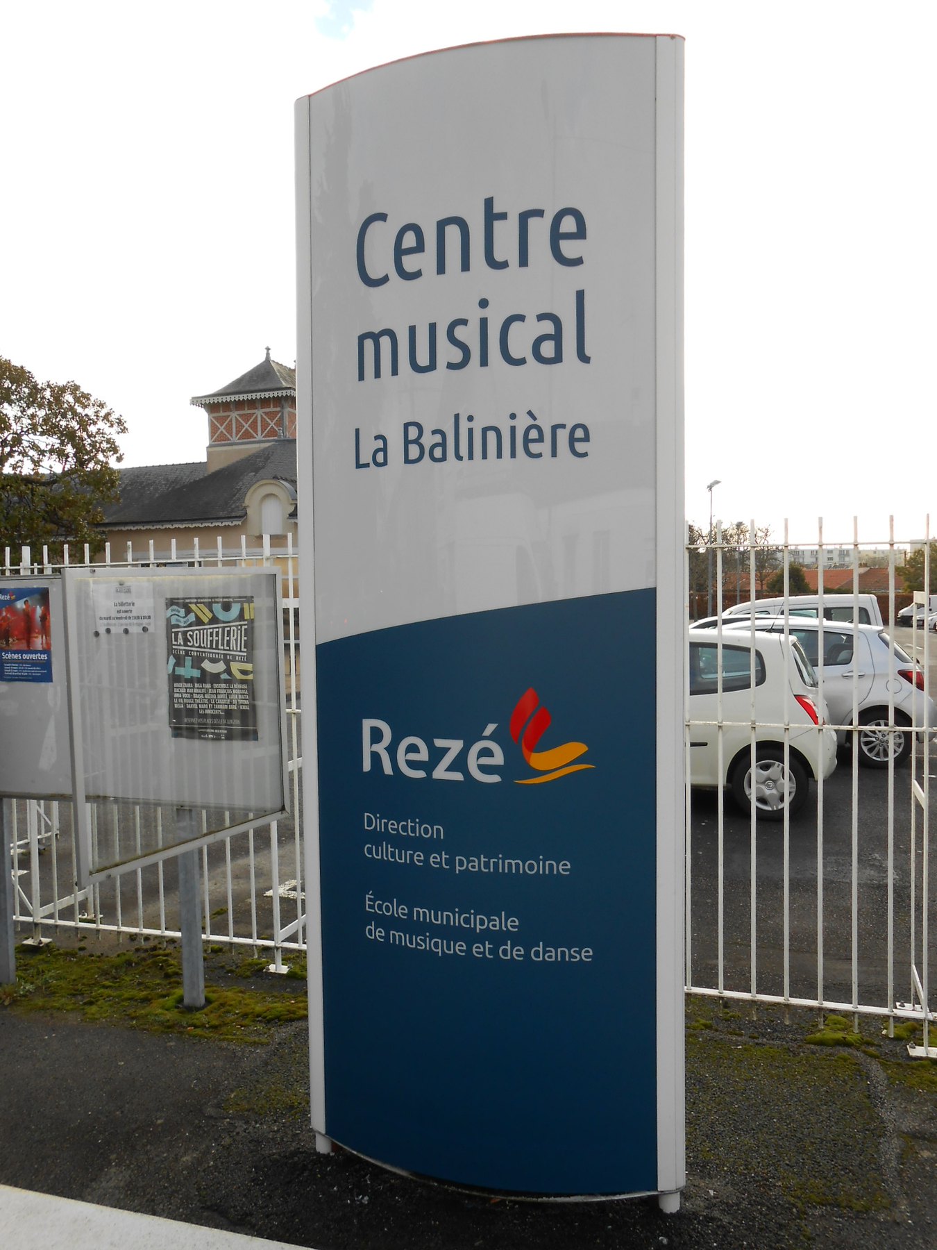 Réhabilitation de totem Graphidec Rezé